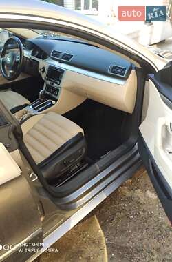 Купе Volkswagen CC / Passat CC 2011 в 