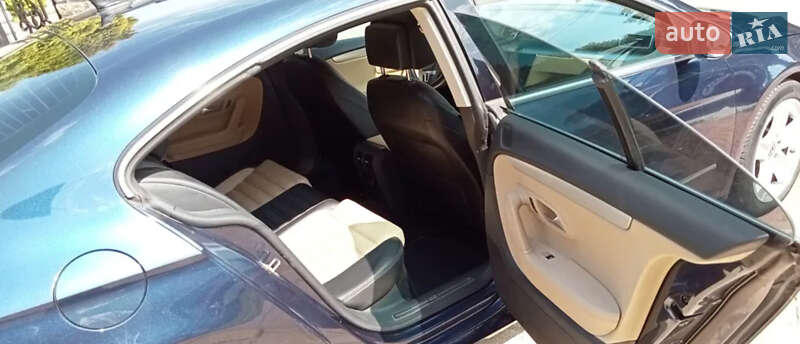 Купе Volkswagen CC / Passat CC 2012 в Львове