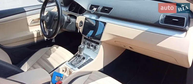 Купе Volkswagen CC / Passat CC 2012 в Львове