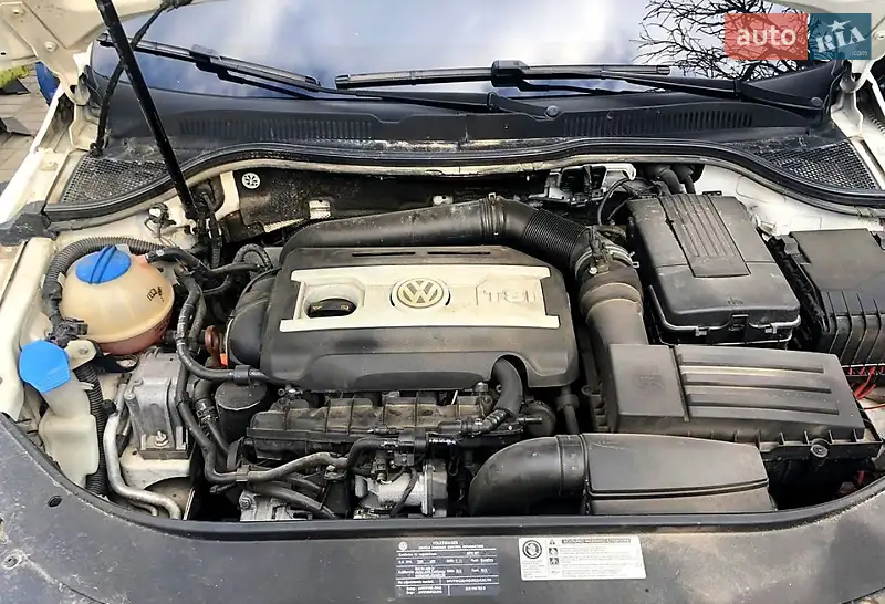 Купе Volkswagen CC / Passat CC 2009 в 