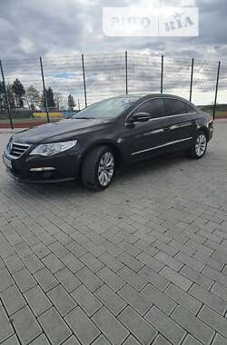 Купе Volkswagen CC / Passat CC 2009 в Бучачі