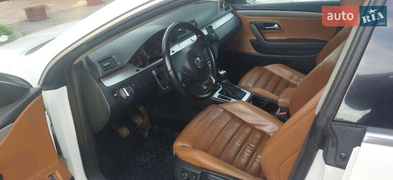 Купе Volkswagen CC / Passat CC 2010 в Тернополі