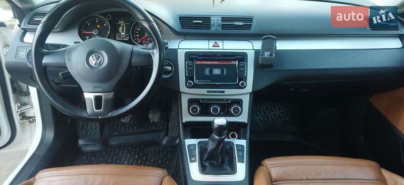 Купе Volkswagen CC / Passat CC 2010 в Тернополі
