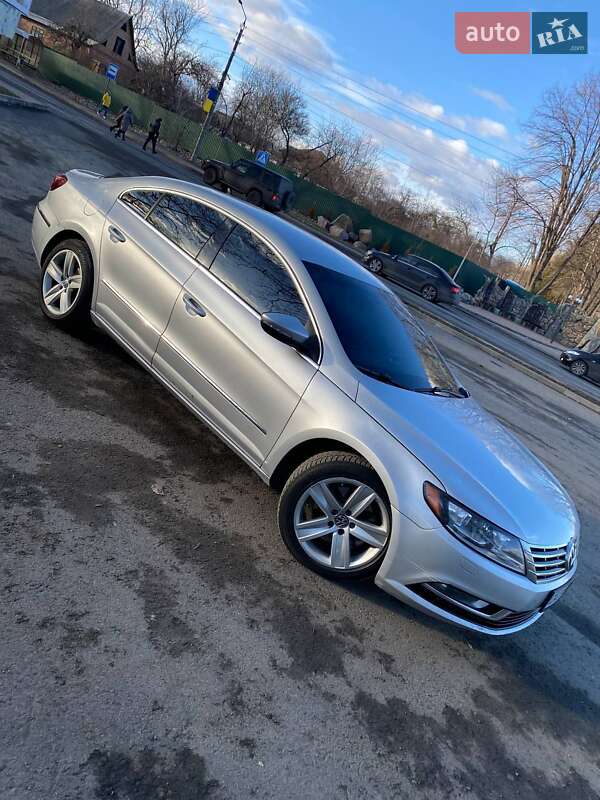 Купе Volkswagen CC / Passat CC 2012 в Умани