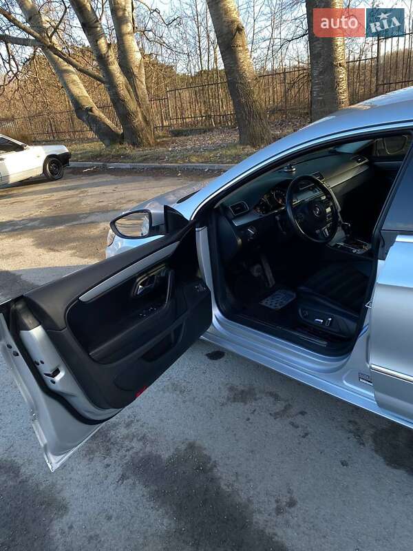 Купе Volkswagen CC / Passat CC 2012 в Умани