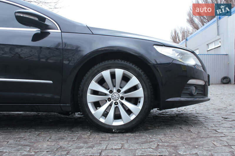 Купе Volkswagen CC / Passat CC 2009 в Днепре