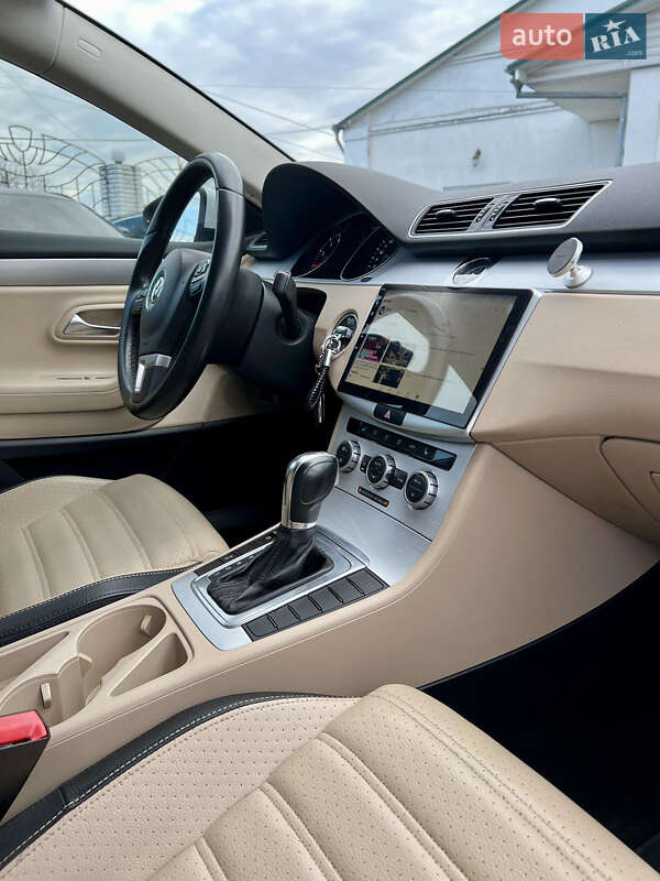Купе Volkswagen CC / Passat CC 2012 в Измаиле