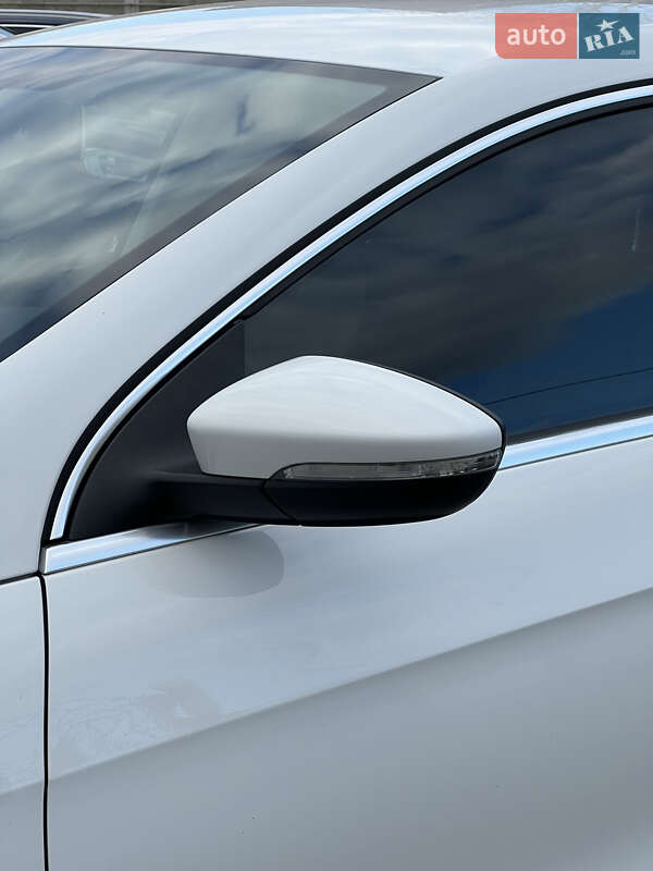 Купе Volkswagen CC / Passat CC 2012 в Измаиле
