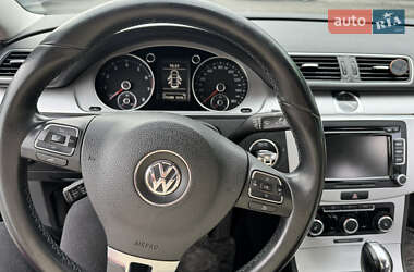 Купе Volkswagen CC / Passat CC 2011 в 