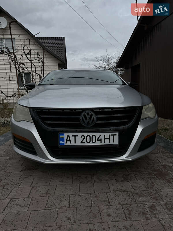 Купе Volkswagen CC / Passat CC 2010 в Надворной