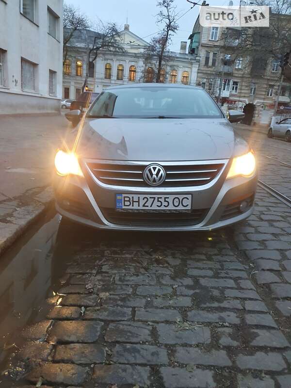 Купе Volkswagen CC / Passat CC 2010 в Одесі