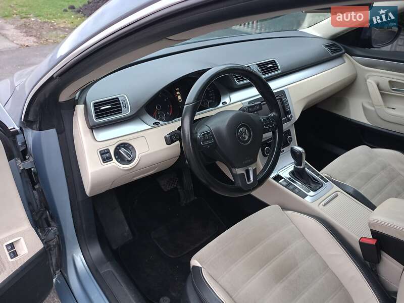 Купе Volkswagen CC / Passat CC 2011 в Конотопе
