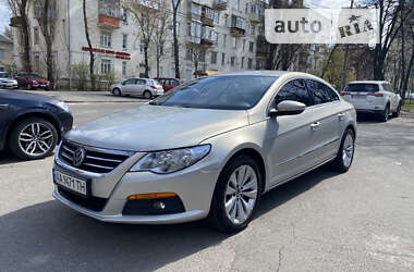 Купе Volkswagen CC / Passat CC 2011 в Киеве