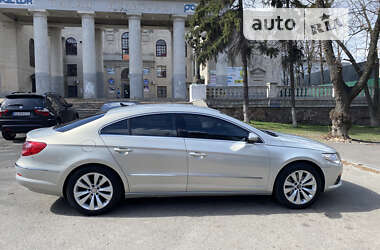 Купе Volkswagen CC / Passat CC 2011 в Києві