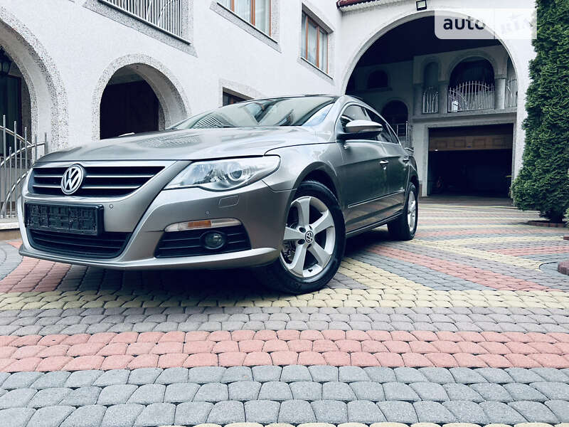 Купе Volkswagen CC / Passat CC 2010 в Тячеве