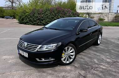 Купе Volkswagen CC / Passat CC 2015 в Киеве