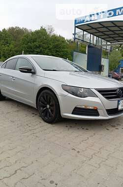 Купе Volkswagen CC / Passat CC 2010 в Черновцах