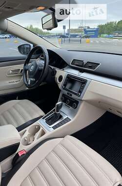 Купе Volkswagen CC / Passat CC 2011 в Киеве