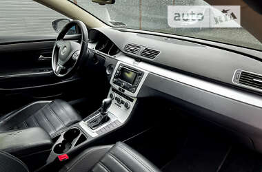 Купе Volkswagen CC / Passat CC 2012 в Киеве