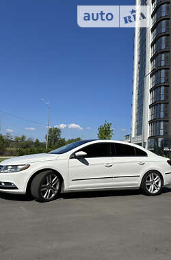 Купе Volkswagen CC / Passat CC 2012 в Києві