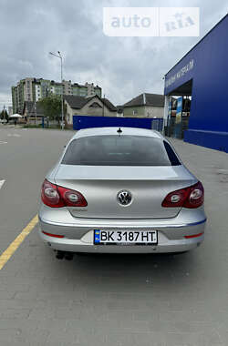 Купе Volkswagen CC / Passat CC 2008 в Калуше