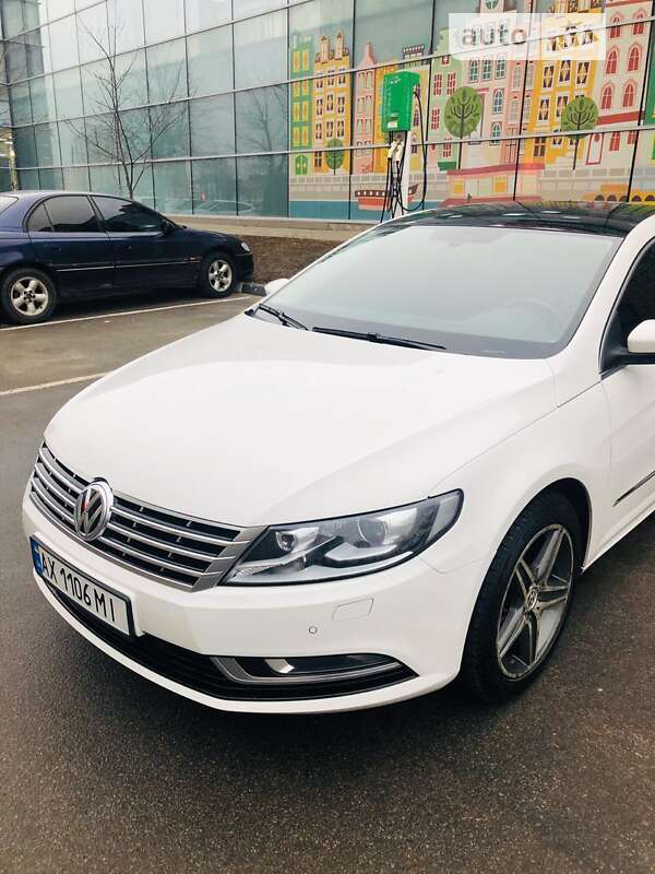 Купе Volkswagen CC / Passat CC 2013 в 
