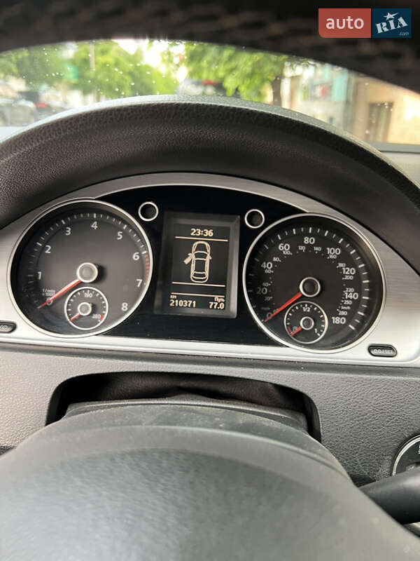 Купе Volkswagen CC / Passat CC 2013 в Черновцах