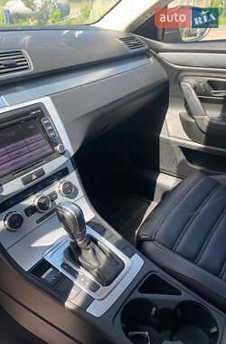 Купе Volkswagen CC / Passat CC 2012 в 