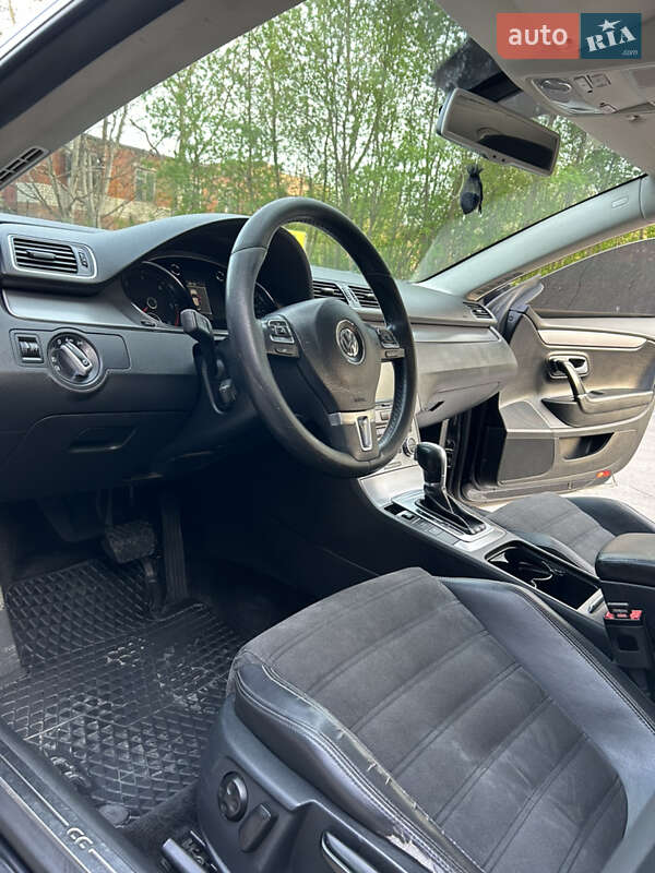 Купе Volkswagen CC / Passat CC 2013 в Кам'янець-Подільському