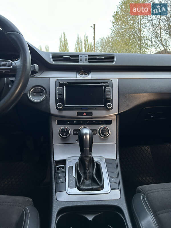 Купе Volkswagen CC / Passat CC 2013 в Кам'янець-Подільському