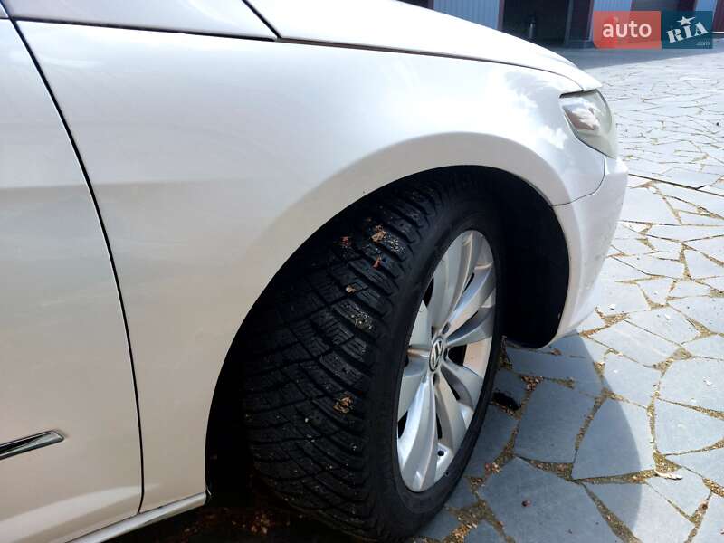 Купе Volkswagen CC / Passat CC 2010 в Малине