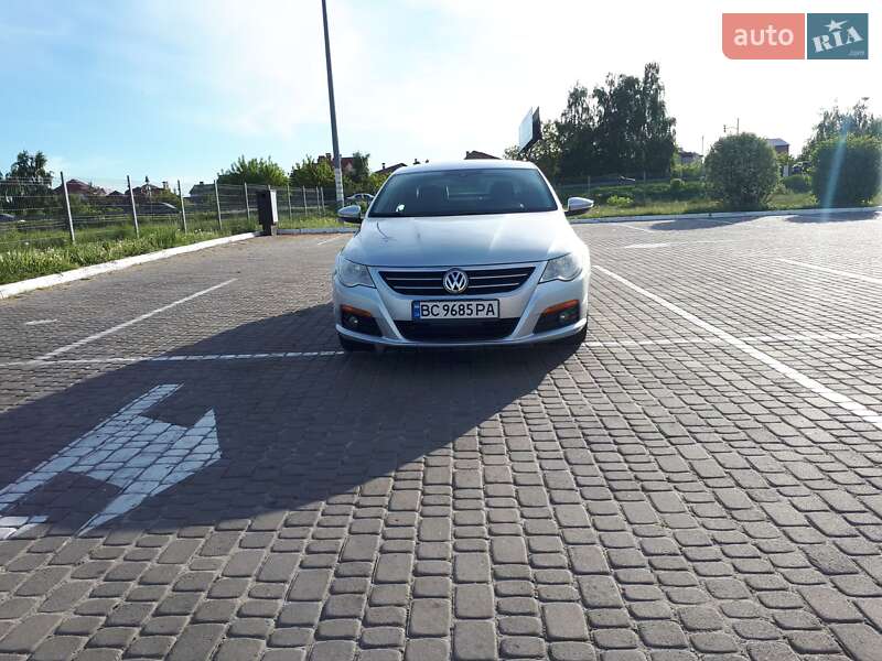 Купе Volkswagen CC / Passat CC 2011 в Львові