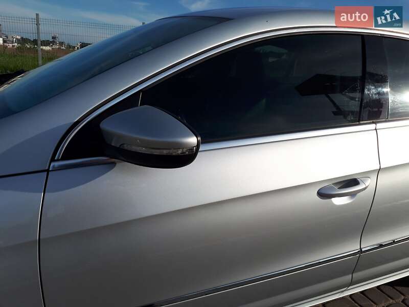 Купе Volkswagen CC / Passat CC 2011 в Львові