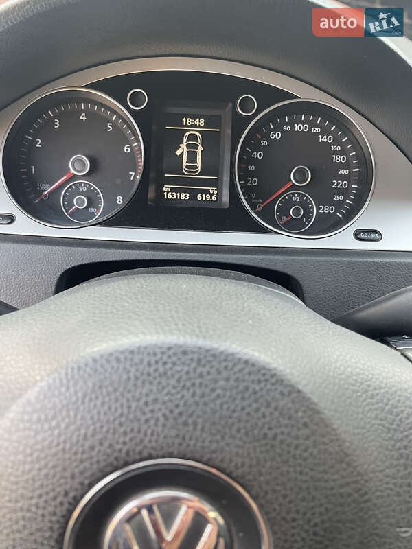 Купе Volkswagen CC / Passat CC 2010 в Черновцах