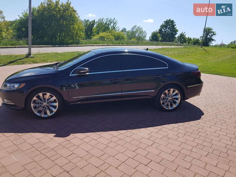 Купе Volkswagen CC / Passat CC 2013 в Трускавці