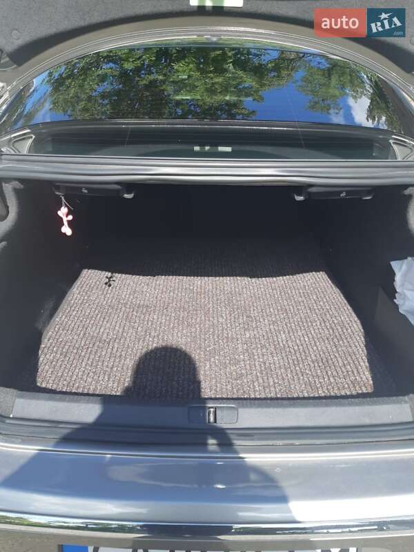 Купе Volkswagen CC / Passat CC 2012 в Киеве