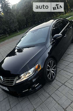 Купе Volkswagen CC / Passat CC 2015 в 