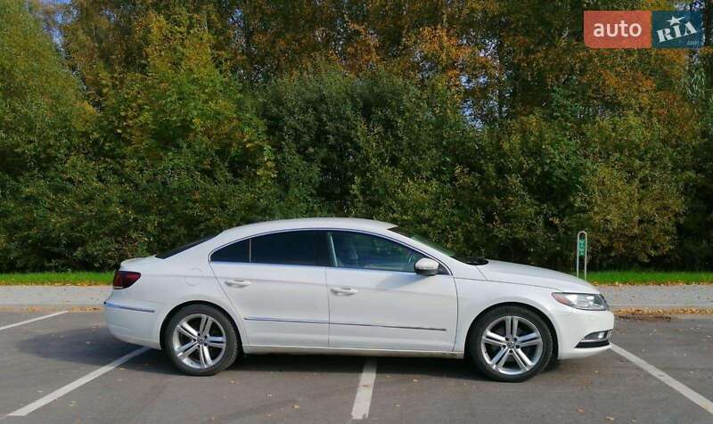 Купе Volkswagen CC / Passat CC 2012 в Миколаєві