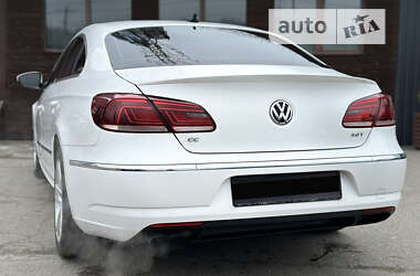 Купе Volkswagen CC / Passat CC 2012 в Киеве