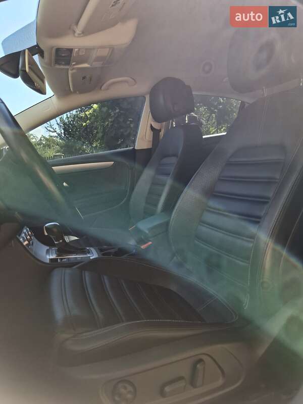 Купе Volkswagen CC / Passat CC 2013 в Ивано-Франковске