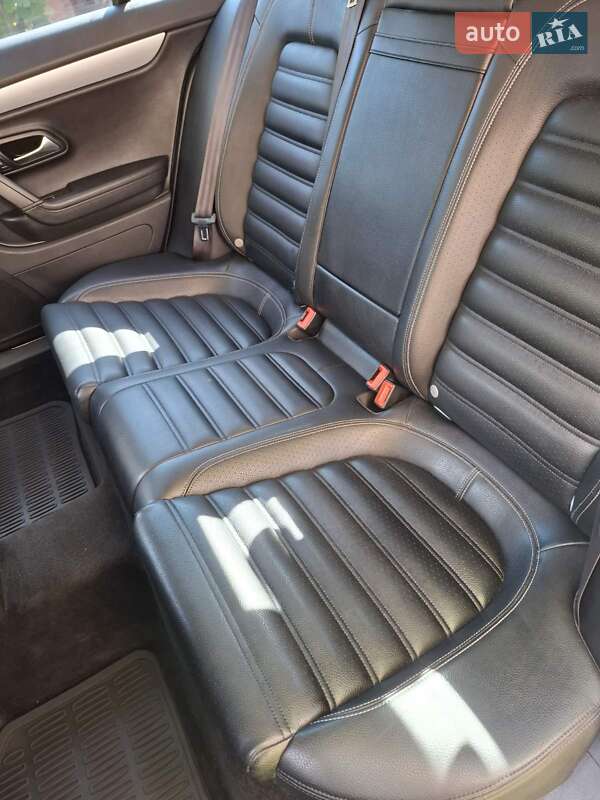 Купе Volkswagen CC / Passat CC 2013 в Ивано-Франковске