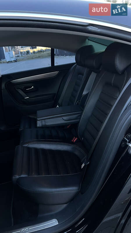 Купе Volkswagen CC / Passat CC 2013 в Киеве