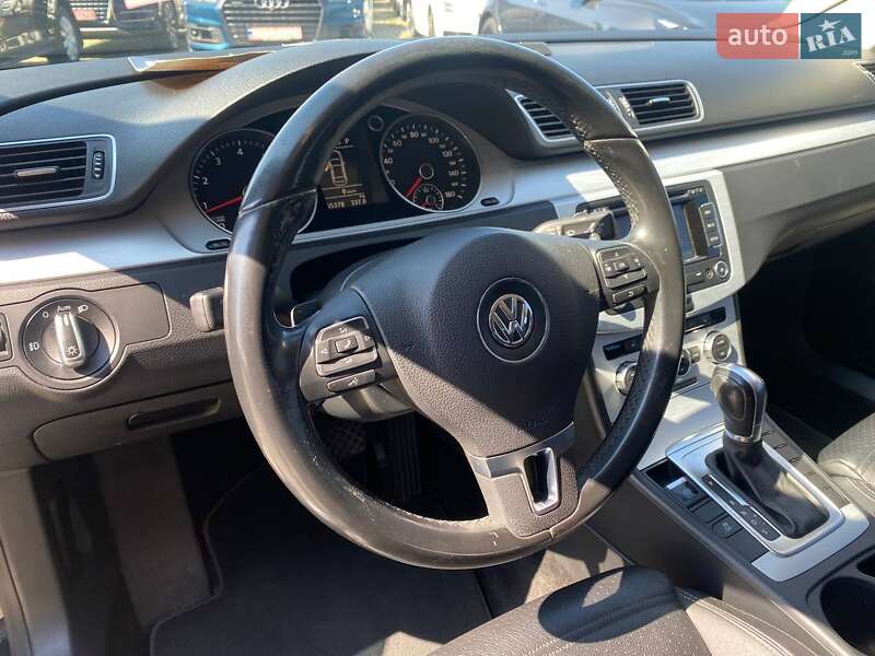 Купе Volkswagen CC / Passat CC 2013 в Львові