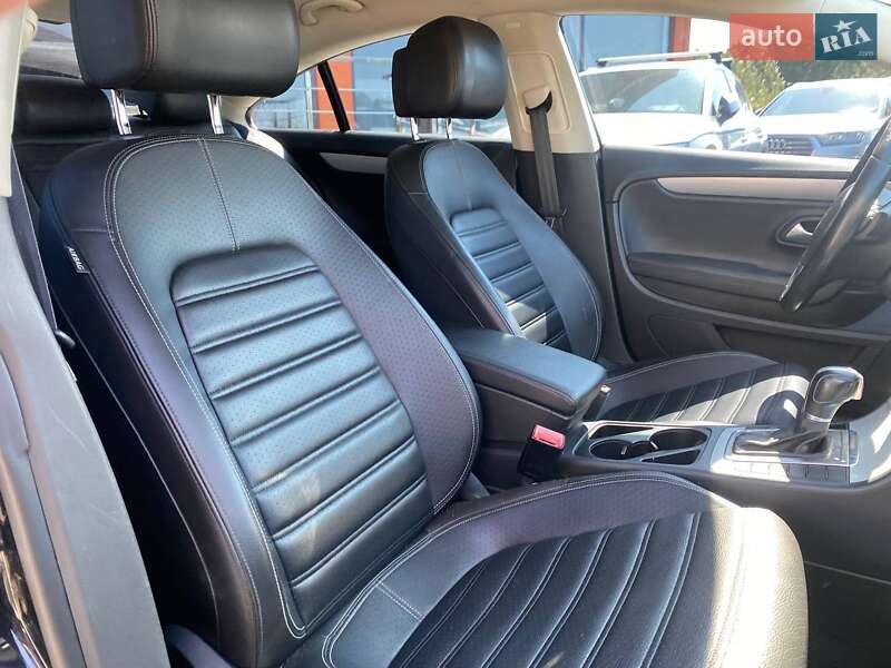 Купе Volkswagen CC / Passat CC 2013 в Львові