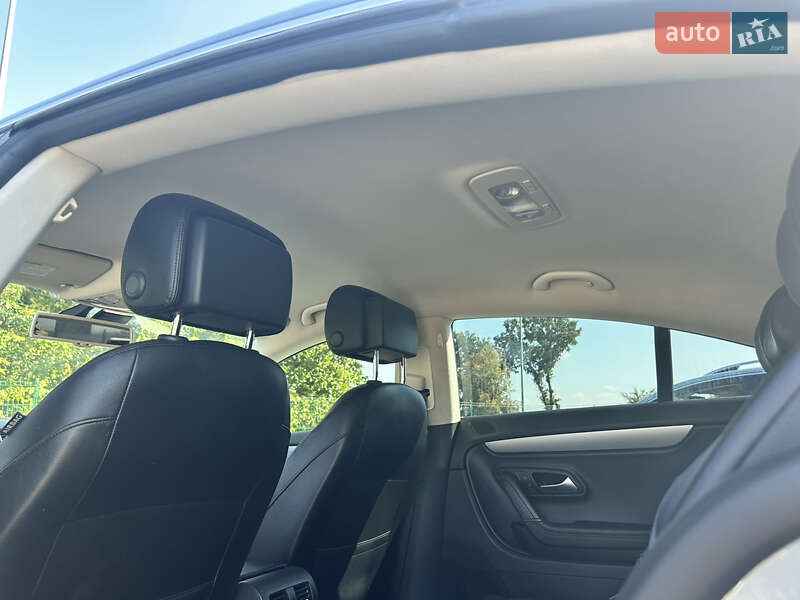 Купе Volkswagen CC / Passat CC 2012 в Виннице
