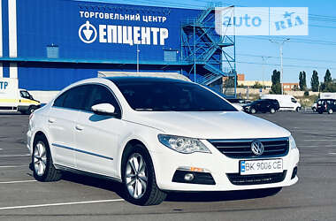 Купе Volkswagen CC / Passat CC 2010 в Рівному