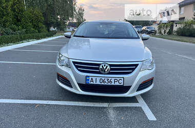 Купе Volkswagen CC / Passat CC 2011 в Вышгороде