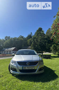 Купе Volkswagen CC / Passat CC 2011 в Львові