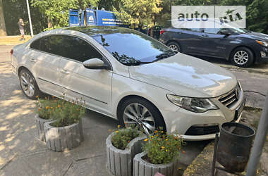 Купе Volkswagen CC / Passat CC 2010 в Львові