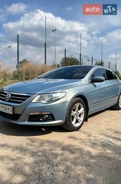 Купе Volkswagen CC / Passat CC 2011 в 